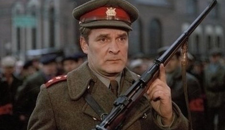 Zemřel herec Vladimír Brabec, filmový major Zeman