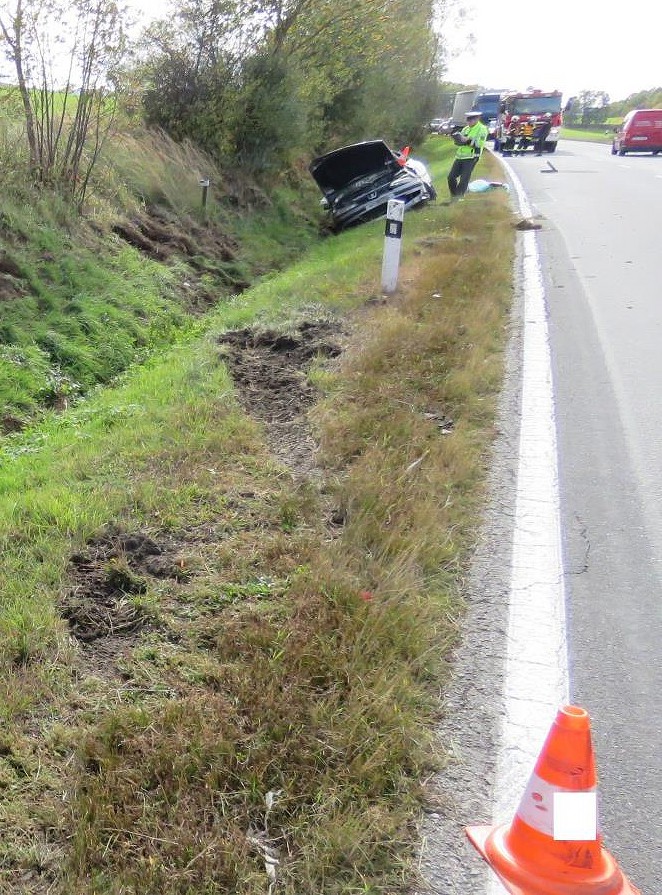 Dopravní nehoda u Strunkovic nad Blanicí.