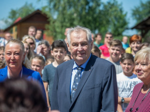 Protiruské sankce by měl nahradit dialog mezi občany, míní Zeman