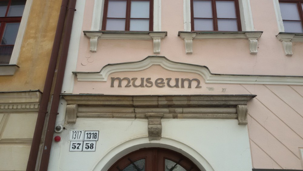 Jihlavské muzeum vystaví ze svých sbírek cizokrajné suvenýry. Vůbec poprvé v historii