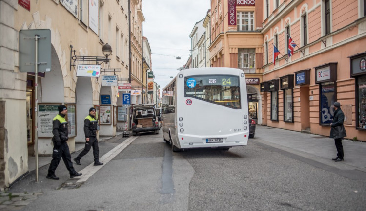 Majitelé domů z centra Českých Budějovic podají správní žalobu na město