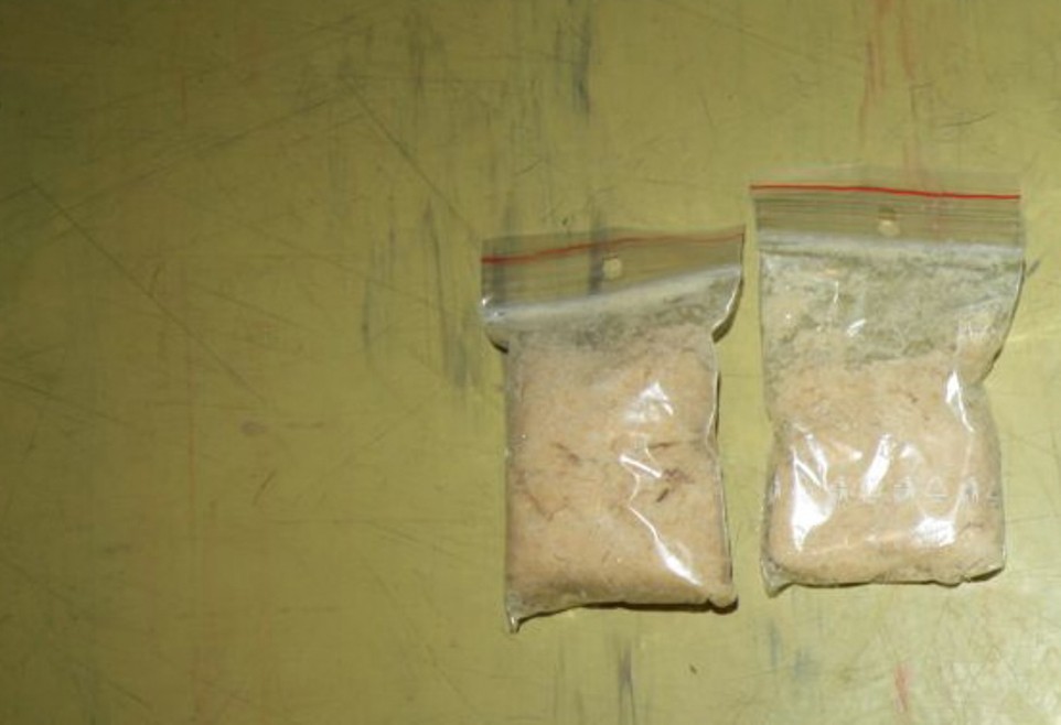 Kriminalisté zadrželi jednadvacetiletého muže, který prodával na Jihlavsku pervitin a marihuanu