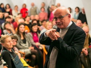 Horáček Drahošovi nabídl své bigboardy nebo kontaktní centrum