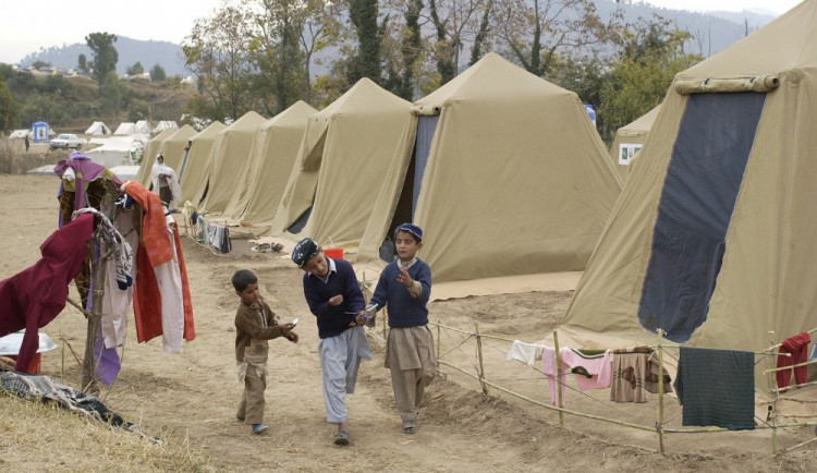 Amnesty International kritizuje Česko za odmítání uprchlíků či diskriminaci Romů