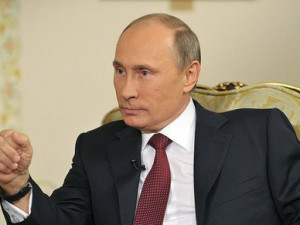 Putin obhájil mandát, po sečtení třetiny hlasů má 74 procent