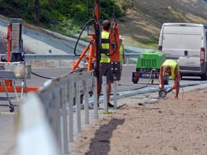 FOTO, VIDEO: Konec objížděk do Jablonce. Nová silnice výrazně zkrátí cestu