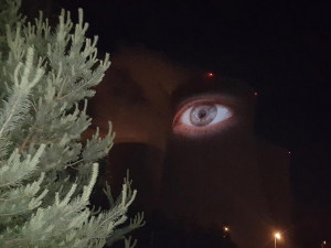 VIDEO: Velký noční hlídač otevře na temelínské chladicí věži dvě obří oči. Zkouška klapla