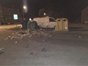 Švýcar odpálil ve Světlíku kontejner. Policie ho zadržela