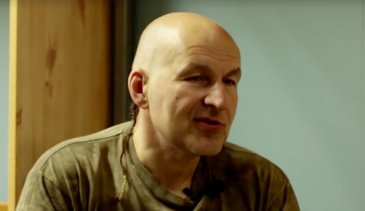 Před rozjezdem Tří sester jsem prodával desky v metru, vzpomíná Lou Fanánek Hagen.