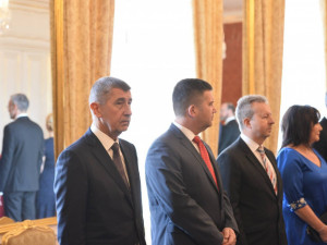 Prezident Zeman jmenoval druhou Babišovu vládu.