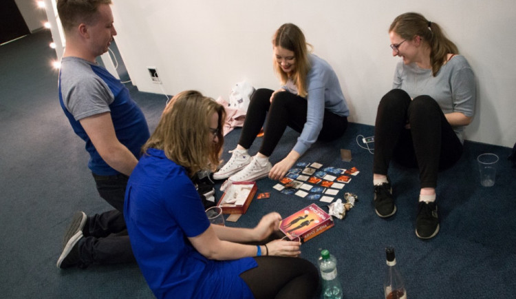 Asi 40 lidí se nakazilo v jednom ze stánků na filmovém festivalu.