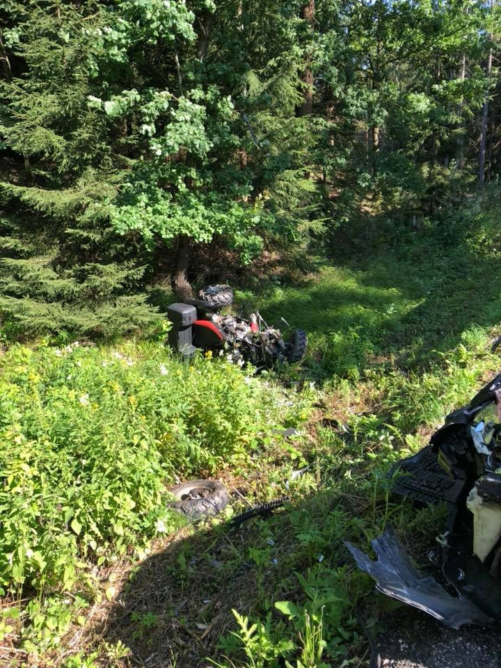 Srážka čtyřkolky a auta