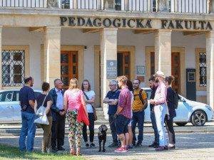 Olomoučtí bezdomovci provázejí "městskou divočinou." Podívejte se na fotky z prohlídky.