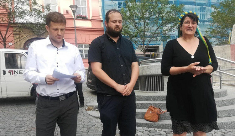 Zleva Matěj Hollan, Martin freund, Bára Antonová.