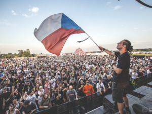 VIDEO: Let It Roll klepe na dveře. Největší drum and bassový festival proběhne opět v Milovicích