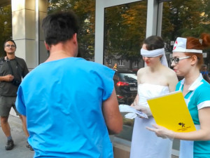 Zakázky českobudějovické nemocnice pobouřily aktivisty. Její vedení všechna nařčení odmítá
