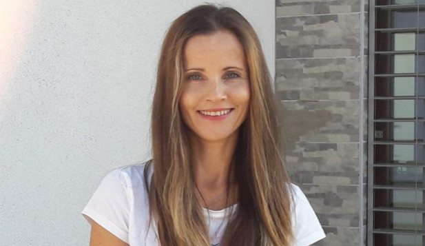 „Spousta lidí umí nadávat, ale jen málokdo něco strpět.“ Rozhovor s ženou oznamovatele korupce.