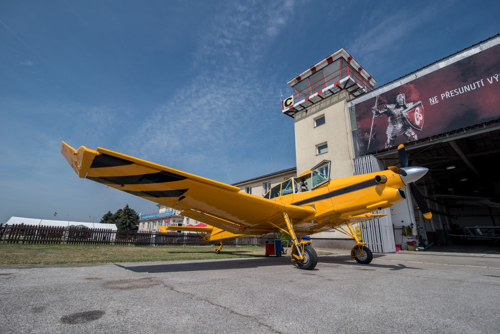Hosínské letiště hostí světový šampionát v bezmotorovém létání.