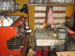 Hygienikům se nelíbilo Mýdlo. Tradiční brněnský bar zavřeli kvůli znečištění.