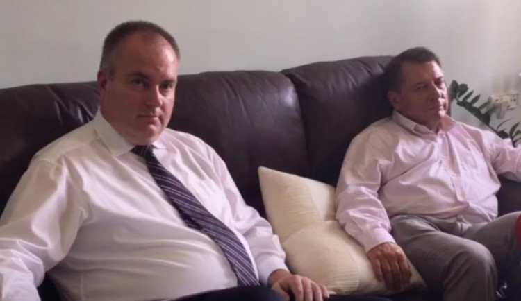 Paroubek tvrdí, že dlužné miliony zmizely ze sejfu v bance.