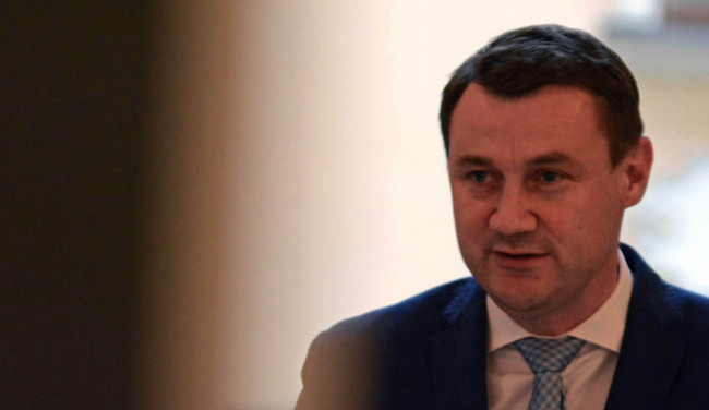 Začne soud s hejtmanem Martinem Půtou. Obžaloba ho viní z přijetí úplatku