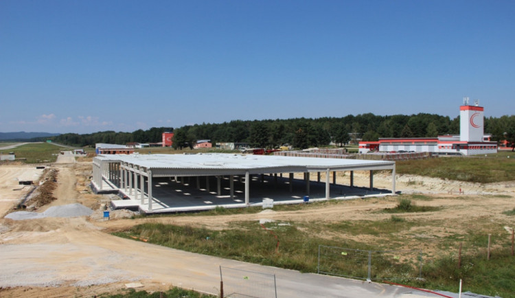 Během poslední modernizační etapy byla již téměř dokončena hrubá stavba budovy pro techniky a nový terminál již začíná dostávat svoji podobu.