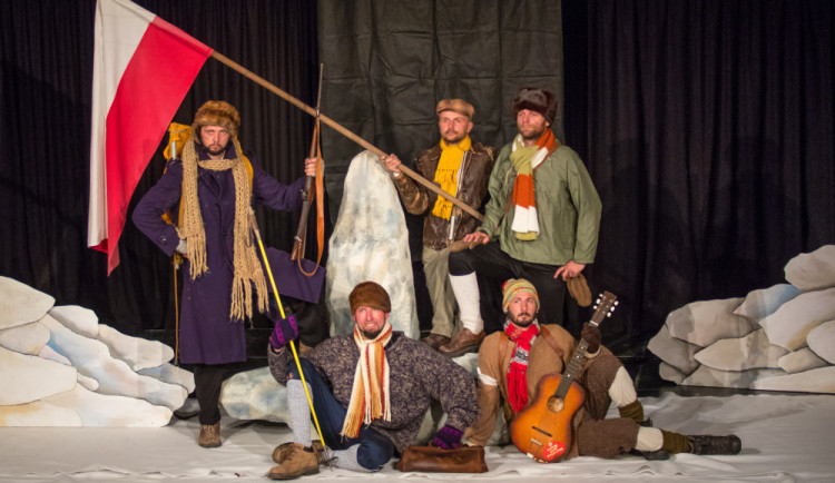 Dobytí Severního pólu, Jan Pražák na snímku první zleva.