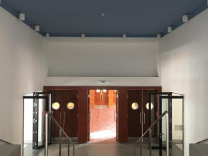 Největší sokolovna v Česku prošla rekonstrukcí. Dvoraně Stadionu se vrátila původní tvář.