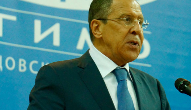 Absolventem MGIMO je i ruský ministr zahraničí Sergej Lavrov.
