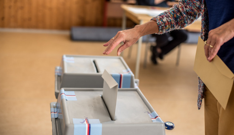 VOLBY 2018: Nejvíce zastupitelů zatím mají nezávislí, ve velkých městech ANO