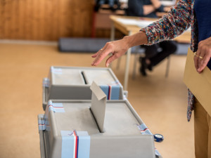 VOLBY 2018: Nejvíce zastupitelů zatím mají nezávislí, ve velkých městech ANO