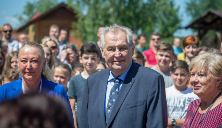 Zeman nevystoupí s projevem k výročí 17. listopadu