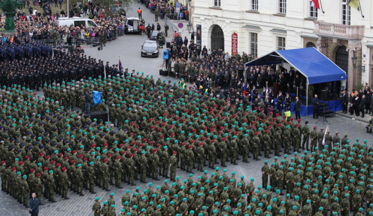FOTO, VIDEO: Výročí 100 let republiky: Přísaha u Hradu, otevření Národního muzea