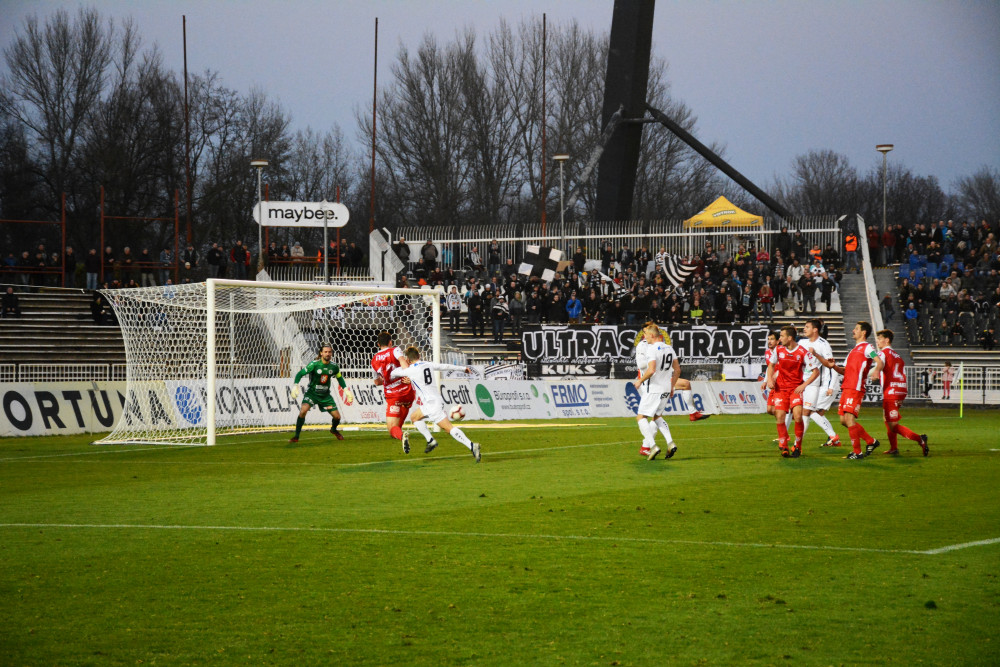 Derby v režii Votroků! Hradec převálcoval Pardubice, rozhodl první poločas