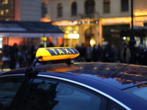 V Praze protestovali taxikáři, vládu vyzvali k řešení situace