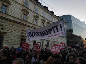 Tisíce lidí v Praze na Staromáku žádaly odchod premiéra.