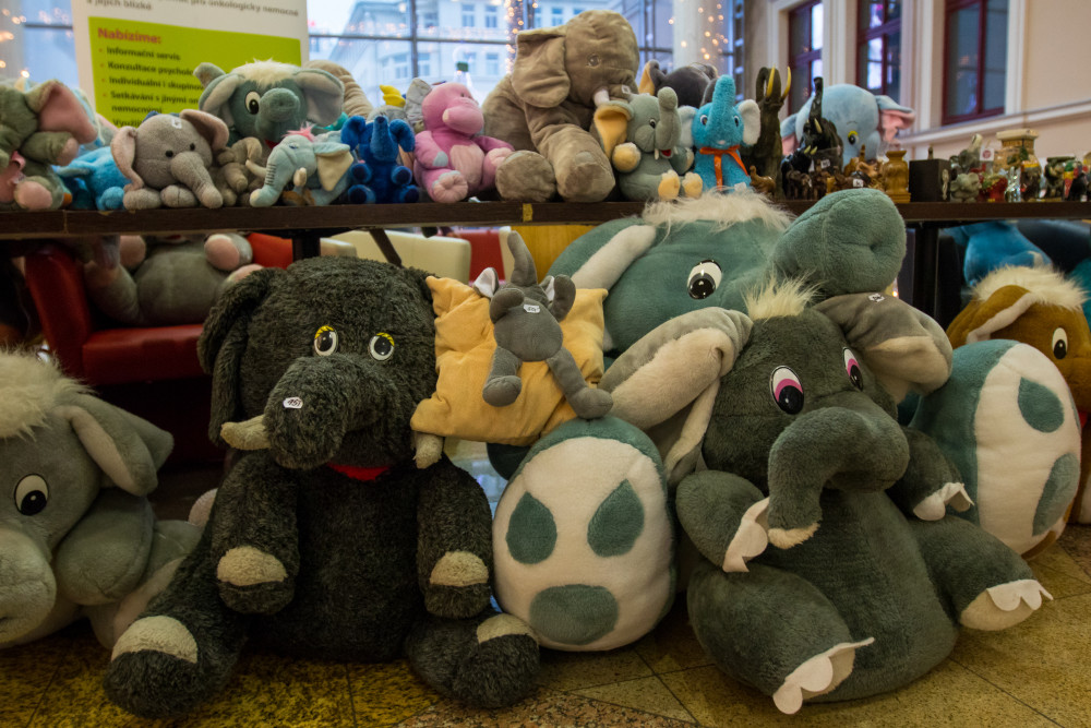Charitativní prodej slonů pro Centrum Amelie