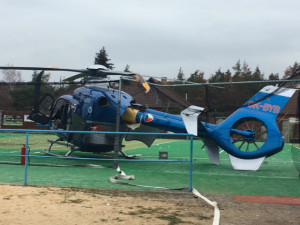 Na Příbramsku havaroval vrtulník záchranářů, nikdo se nezranil
