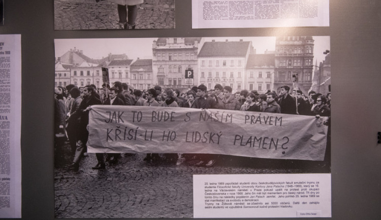 Byl čin Jana Palacha a dalších ,,pochodní“ hrdinský nebo šlo jen o demonstraci, která skončila smrtí?