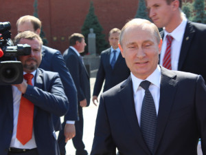 PRŮZKUM: Důvěra Rusů v Putina klesla nejníže od roku 2006