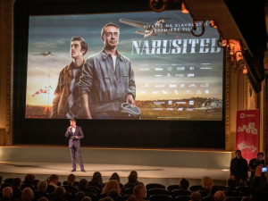 Film Narušitel se chystá do kin, na premiéru přišly největší hvězdy českého hereckého nebe.