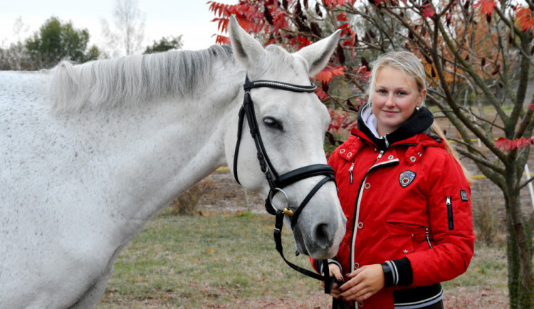 Eliška Ocrtová s Bonusem.