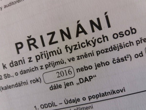 Při zavedení přílohy k daňovému přiznání chyběla analýza, říká NKÚ