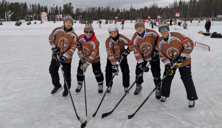 Rybníkoví hokejisté z Náměště ovládli mistrovství světa v Kanadě.