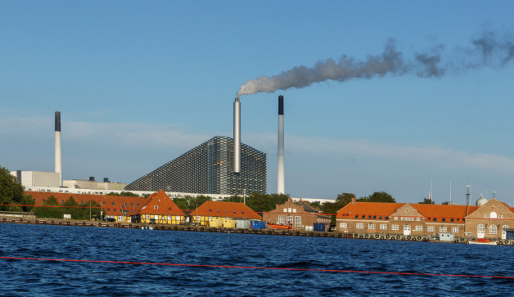 Amager Bakke © User:Colin / Wikimedia Commons.