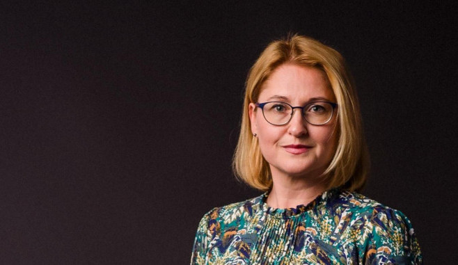 Vyrábět operační sety je pro nás prostě víc než montovat kabel do auta, říká Noemi Gill