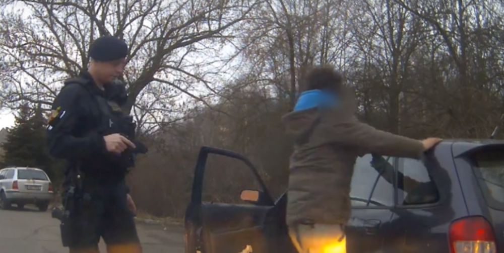 Policisté přeci jen řidiče po vlivem drog dohonili