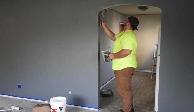 Žena dala muži 170 tisíc na opravu bytu v Olomouci. Muž byt neopravil a peníze nevrátil