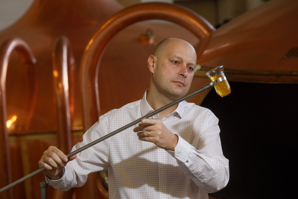 Adam Brož, sládek Budvaru, si k pivovarnictví přidal i logistiku na VŠTE