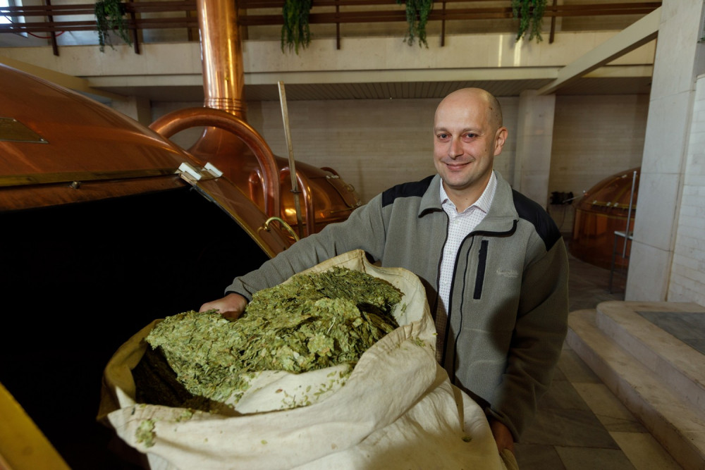 Adam Brož, sládek Budvaru, si k pivovarnictví přidal i logistiku na VŠTE